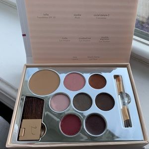 NEW Jane Iredale 8 pc Color Sample Kit Med/Dk